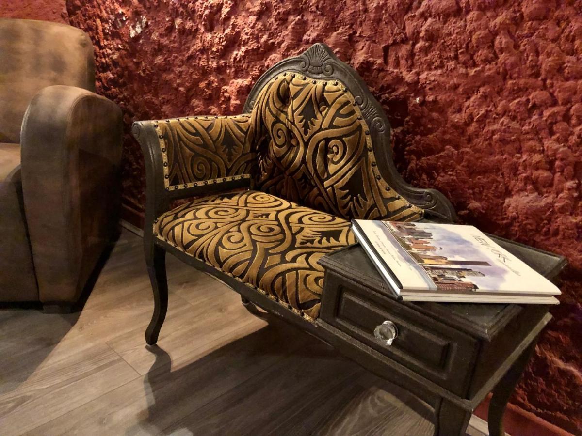 Hotel Saint Louis Aigues-Mortes Dış mekan fotoğraf