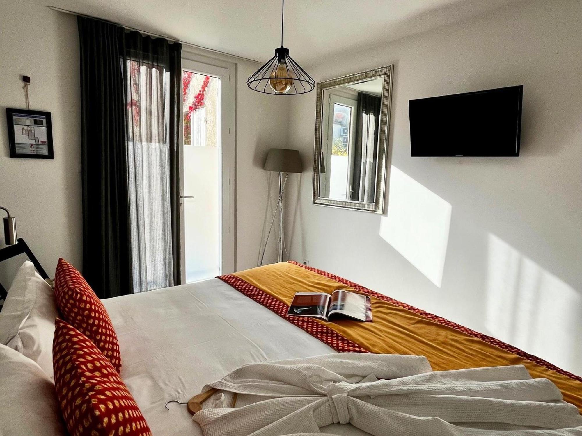 Hotel Saint Louis Aigues-Mortes Dış mekan fotoğraf